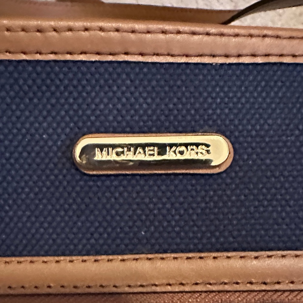 Michael Kors Navy and Tan Tote Bag - Picture 2 of 4